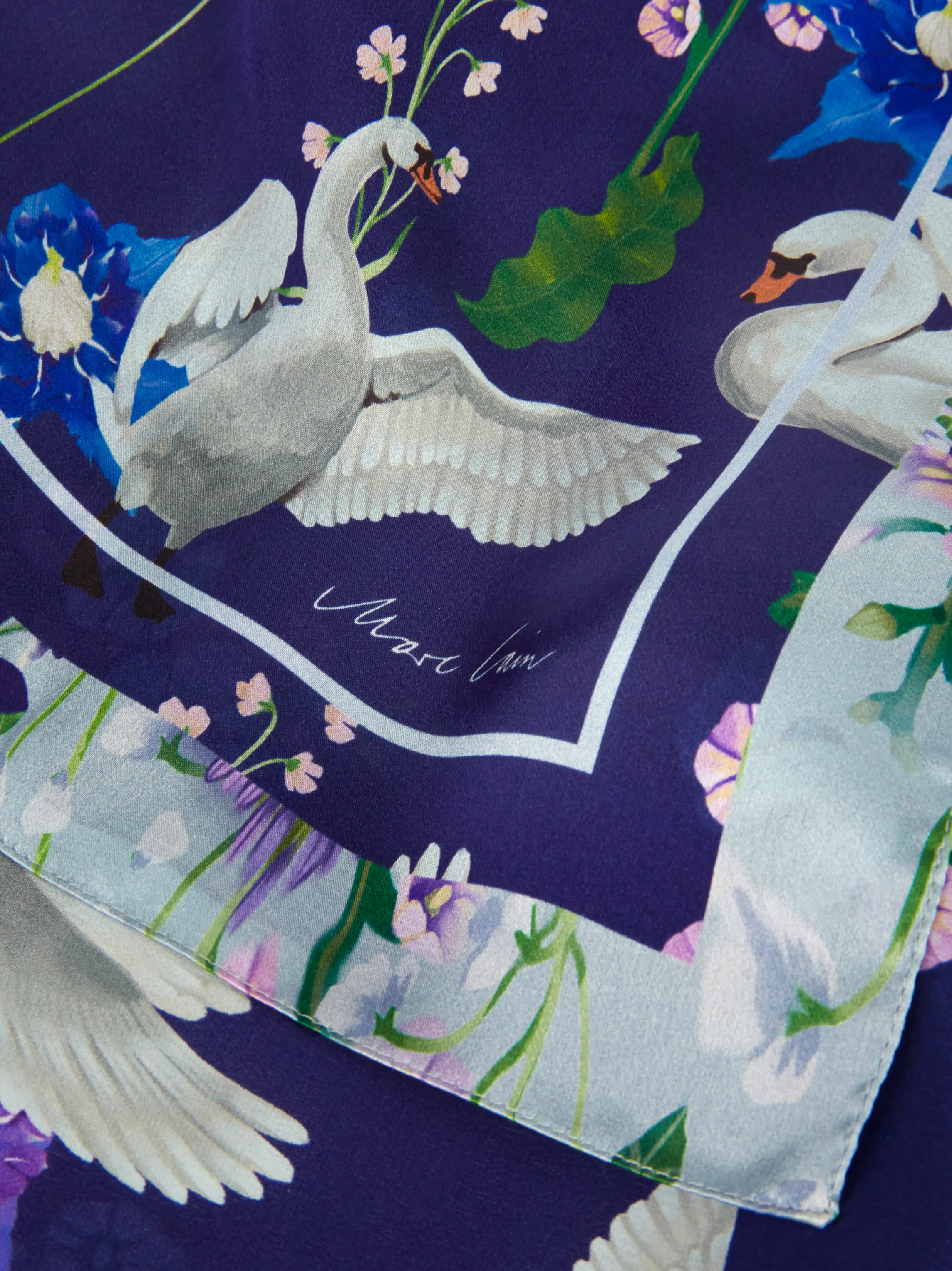 Best Sale SCARF WITH SWAN PRINT Accessoires